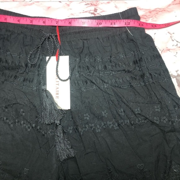 Solitaire Embroidered Shorts size S - Picture 6 of 8